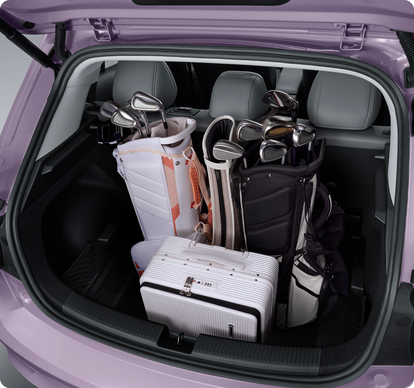 GIANT TRUNK SPACE