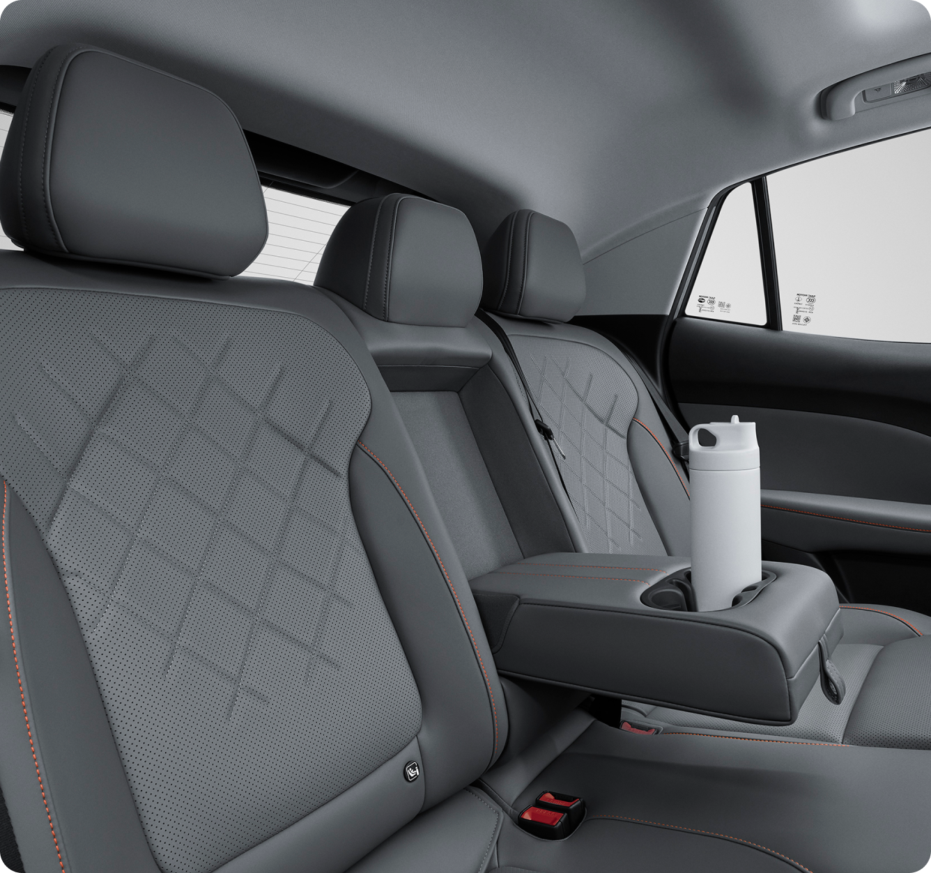 SPACIOUS REAR SEATS